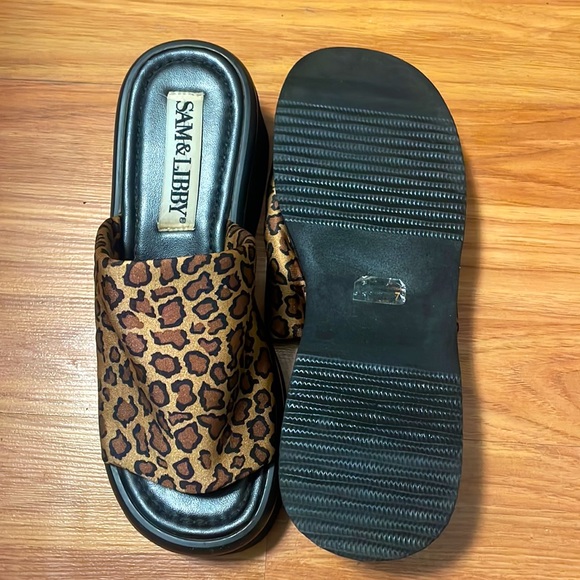SAM & LIBBY CHEETAH PRINT WEDGES SIZE 7 - Picture 4 of 4